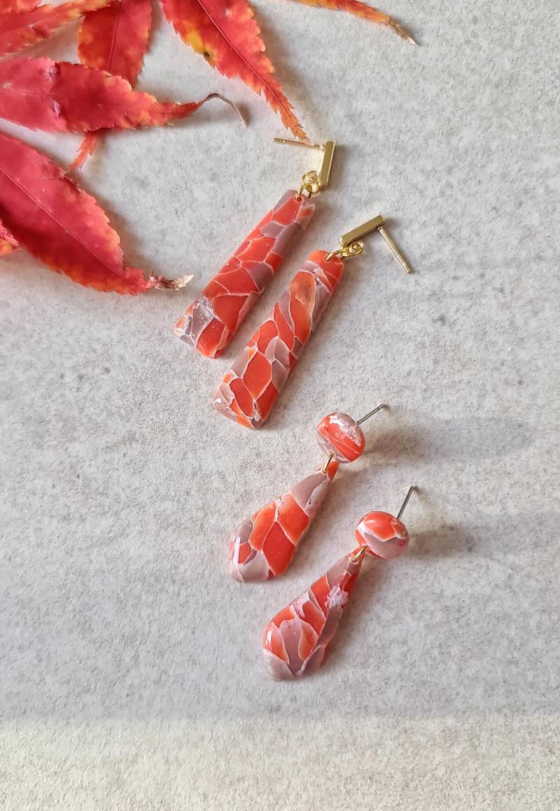 Handgefertigte Orange Beige Ohrringe Aus Polymer Clay Handgefertigte Orange Beige Ohrringe Aus Polymer Clay von LumisDotsClay