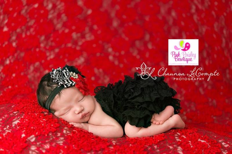 Schwarze Spitze Baby Strampler Outfit Neugeborene Mädchen Stirnband Set von Pinkpaisleybowtique
