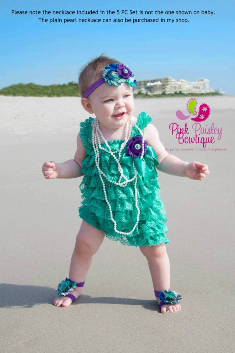 Grüner Baby Strampler Set Haarband Mit Spitze von Pinkpaisleybowtique