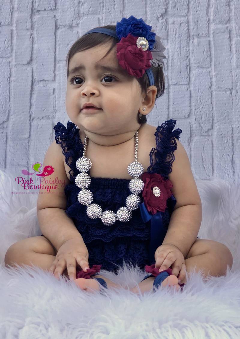 Navy Lace Baby Strampler Rüschen-Outfit, Stirnband & Clip Set von Pinkpaisleybowtique