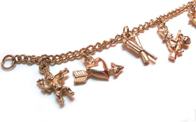 Jahrgang 1950 Charm Armband 6 Charms Urlaub Thema Halloween, Weihnachten, Valentinstag, Etc Jahrgang 1950 Charm Armband 6 Charms Urlaub Thema Halloween, Weihnachten, Valentinstag, Etc von PinkyAGoGo
