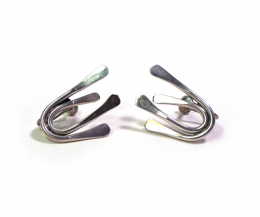 Seltene Vintage 50Er Jahre Sterling Silber Mcm Abstrakte Ohrringe, Schraube Ohrringe Seltene Vintage 50Er Jahre Sterling Silber Mcm Abstrakte Ohrringe, Schraube Ohrringe von PinkyAGoGo