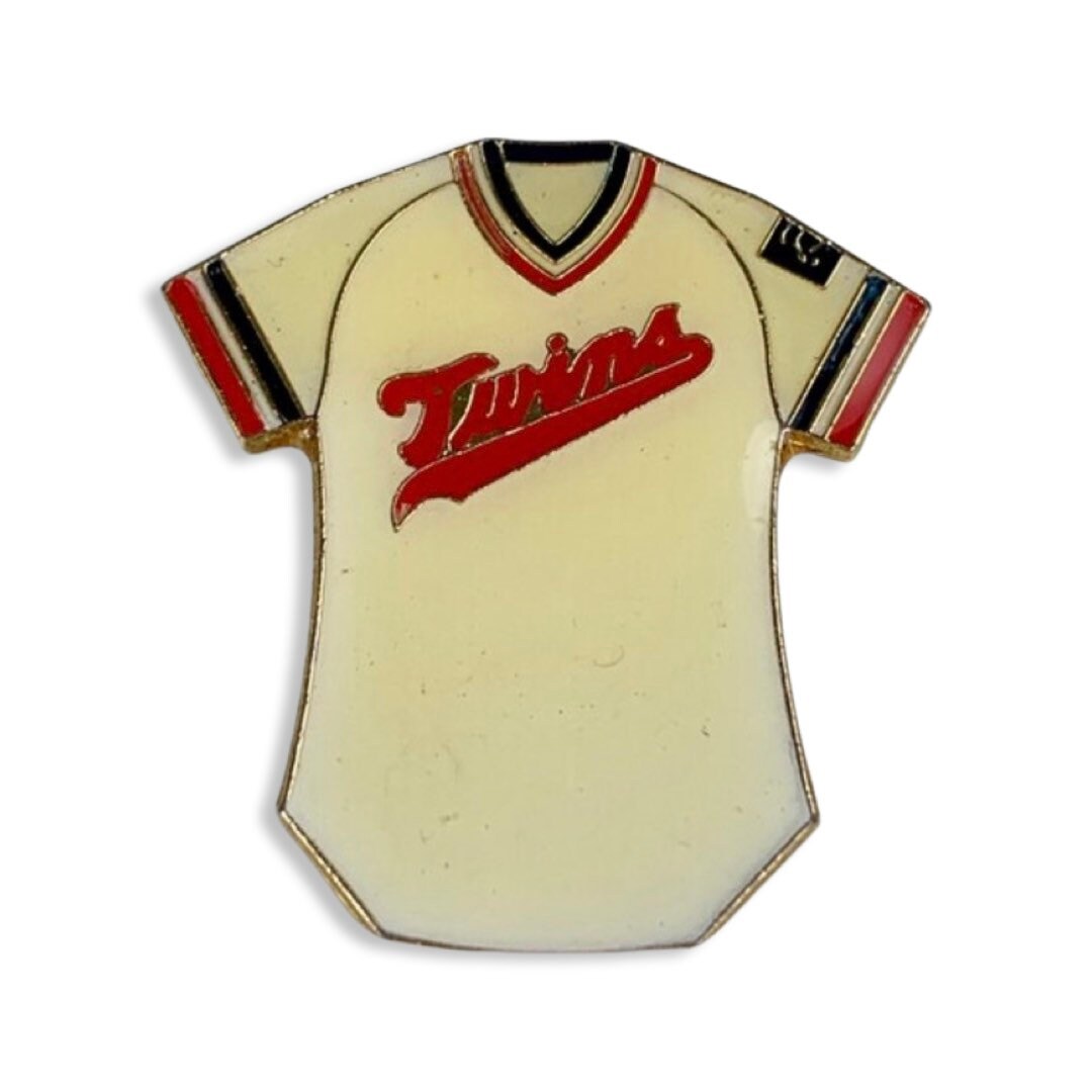 Vintage 1985 Twins Jersey Emaille Pin Baseball Fan Geschenk von PinsAndSins