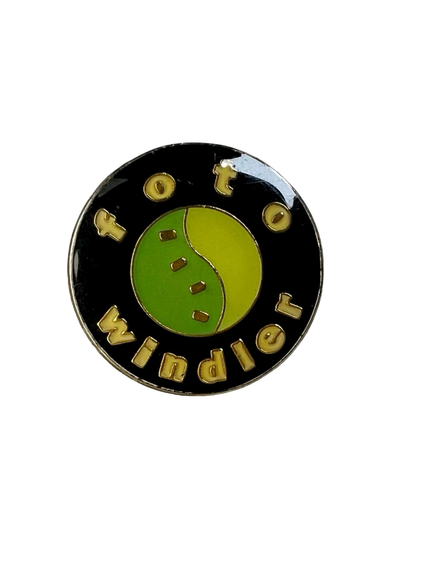Vintage Foto Windler Pin, Geschenk Für Filmemacher Fotograf, Techie 80Er 90Er Jahre Retro Technologie von PinsAndSins