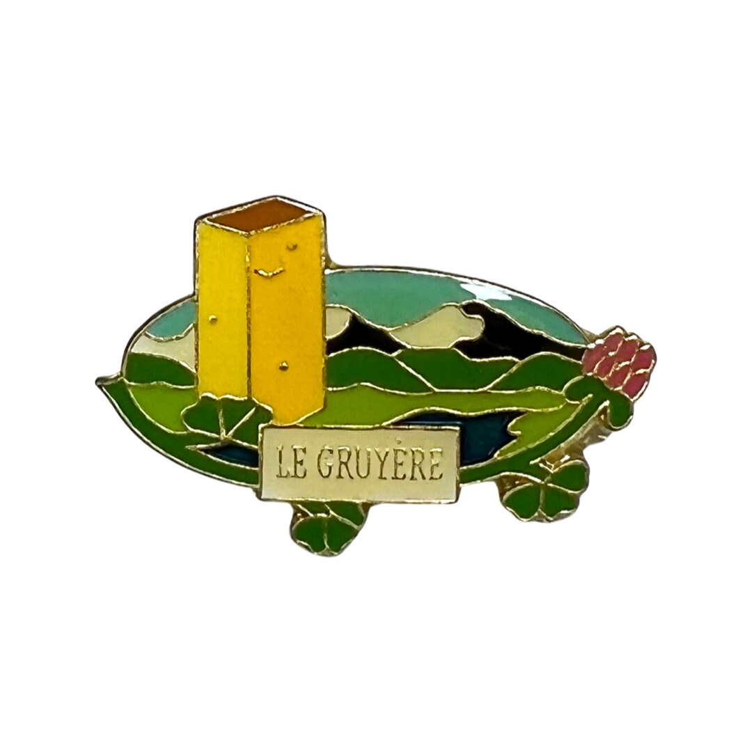 Vintage Le Gruyere Käse Pin Schweizer Emaille Anstecknadel von PinsAndSins