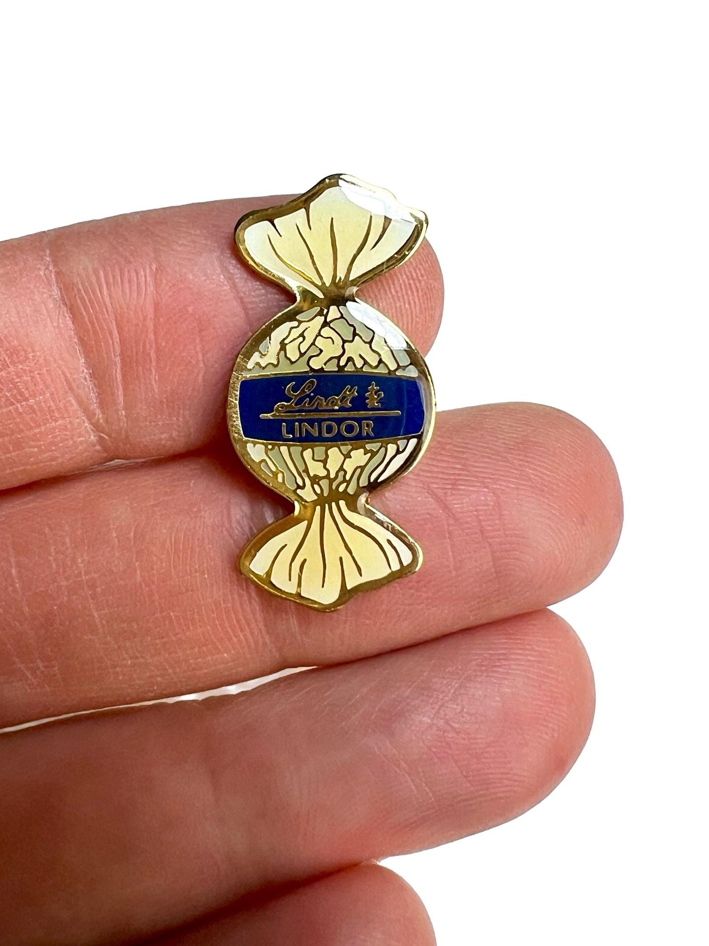 Vintage Lindt Lindor Schokolade Pin, Geschenk Für Schokoladenliebhaber, Pins von PinsAndSins