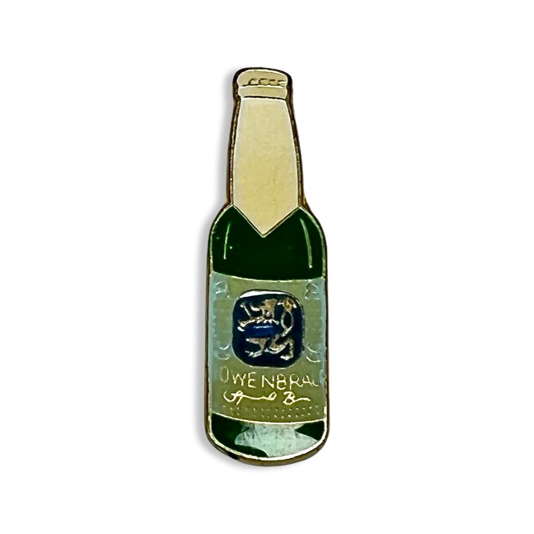 Vintage Löwenbräu Bier Flasche Pin Deutsches Abzeichen von PinsAndSins