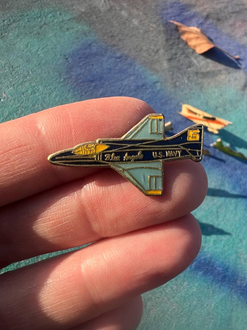 Vintage Navy Blue Angels Usa Emaille Pin, Geschenk Für Piloten von PinsAndSins