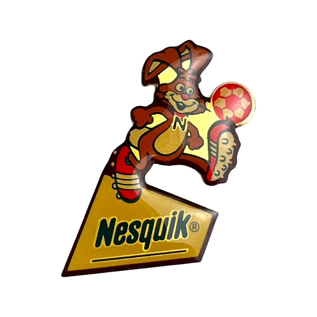 Vintage Nesquik Fußball Pin Häschen von PinsAndSins