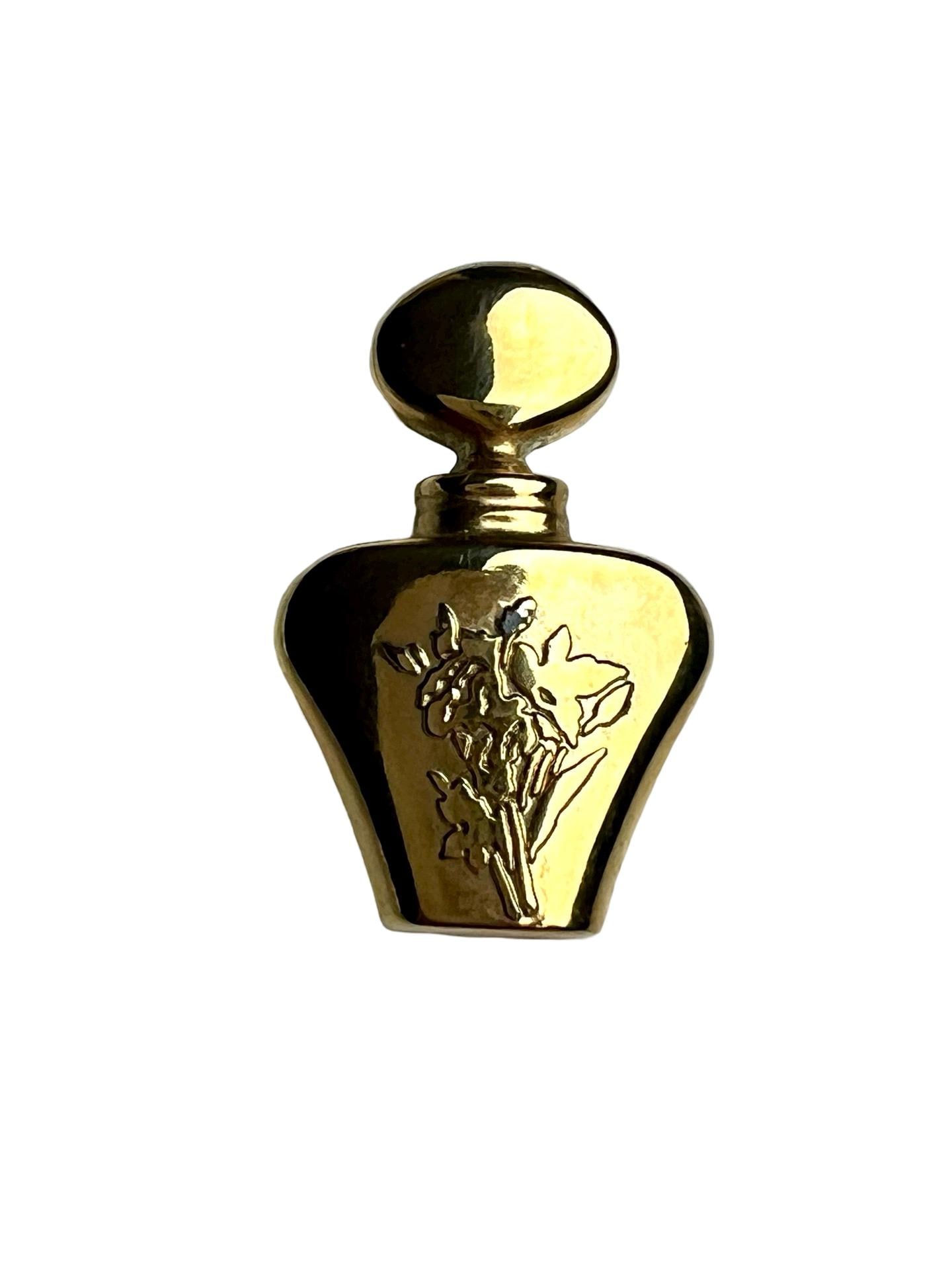 Vintage Priscilla Presley Moments Parfüm Flasche Anstecker Vintage Priscilla Presley Moments Parfüm Flasche Anstecker von PinsAndSins
