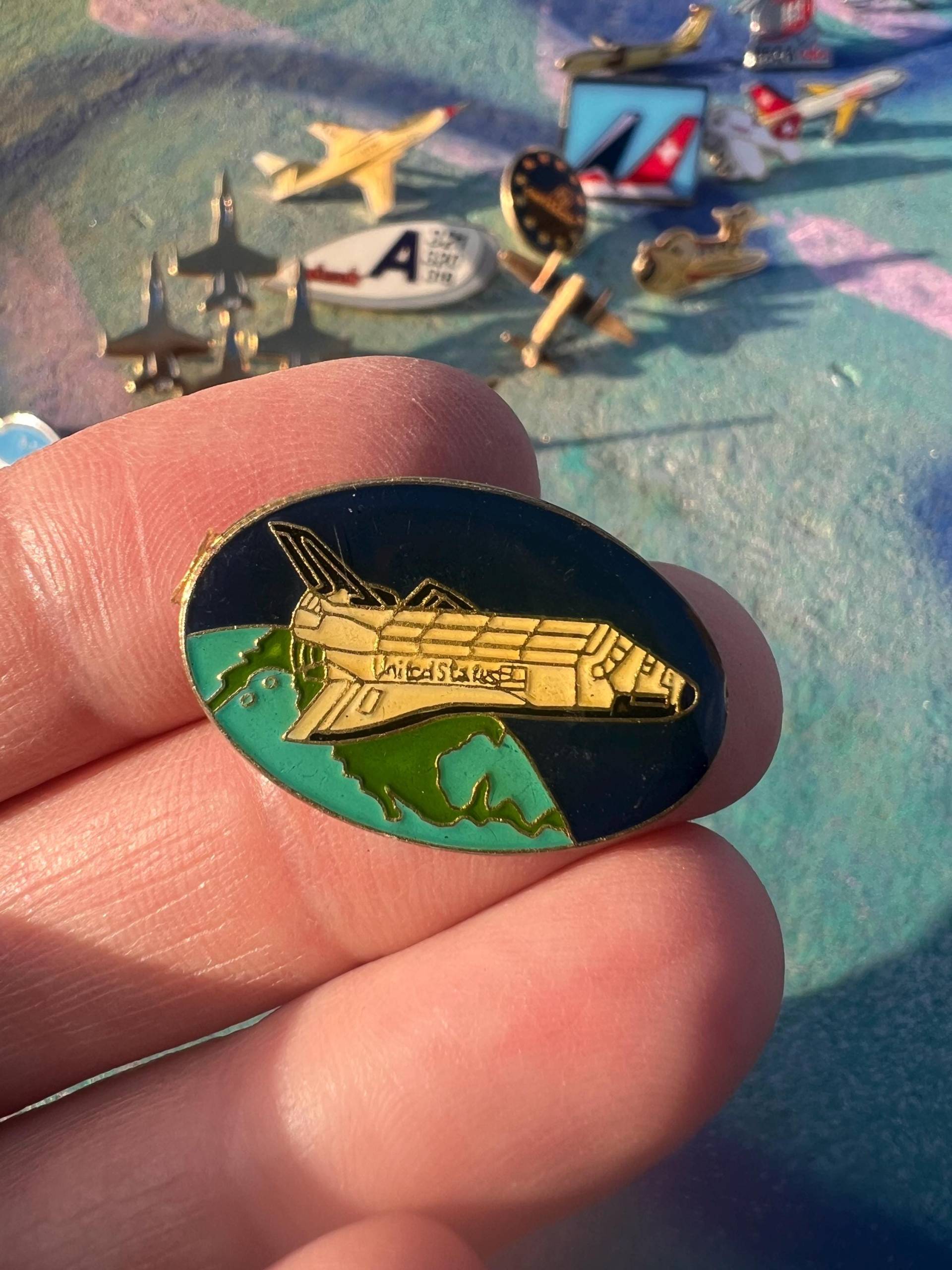 Vintage Usa Space Shuttle Emaille Pin, Nasa Herausforderer Abzeichen von PinsAndSins