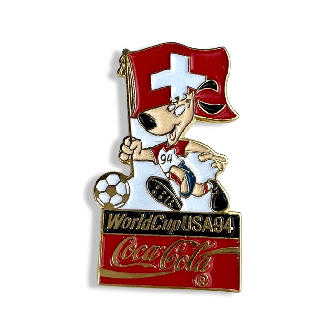 Vintage World Cup Usa 94 Schweizer Flagge Coca Cola Pin von PinsAndSins