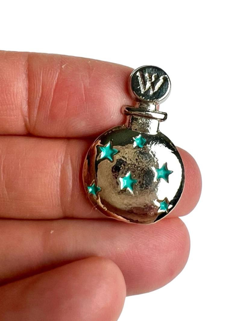 Vintage Worth Parfüm Flasche Anstecknadel Geschenk Für Sammler von PinsAndSins