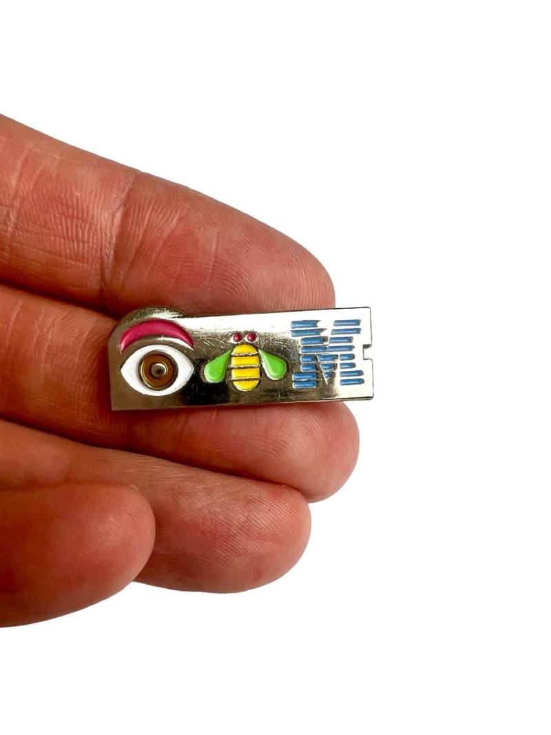 Vintageibm Eye Bee M Logo Pin, Paul Rand Design von PinsAndSins