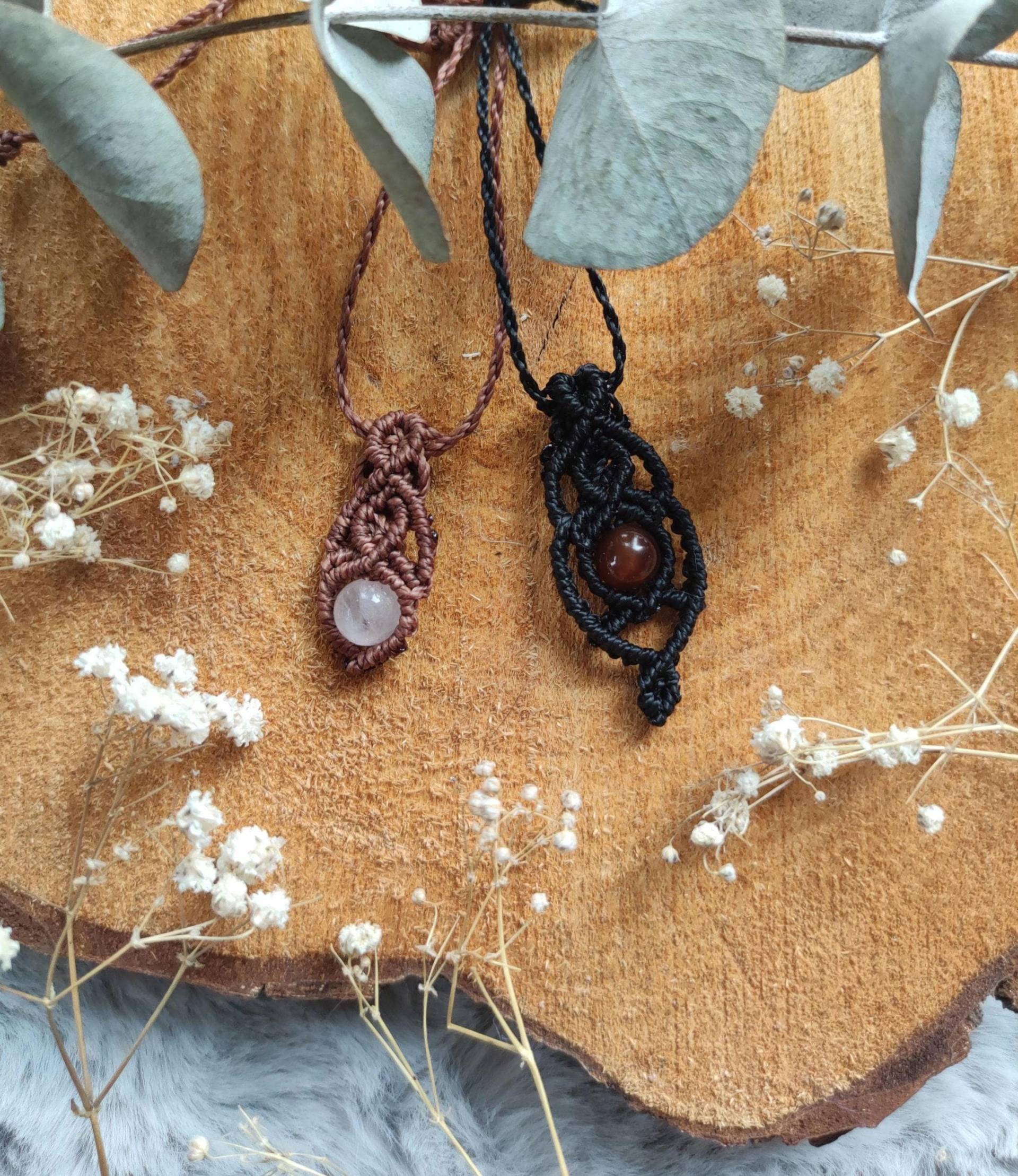 Makramee-Kette Mit Großer Perle | Edelsteinperle Oder Holzperle von Pinselzauberwelt1