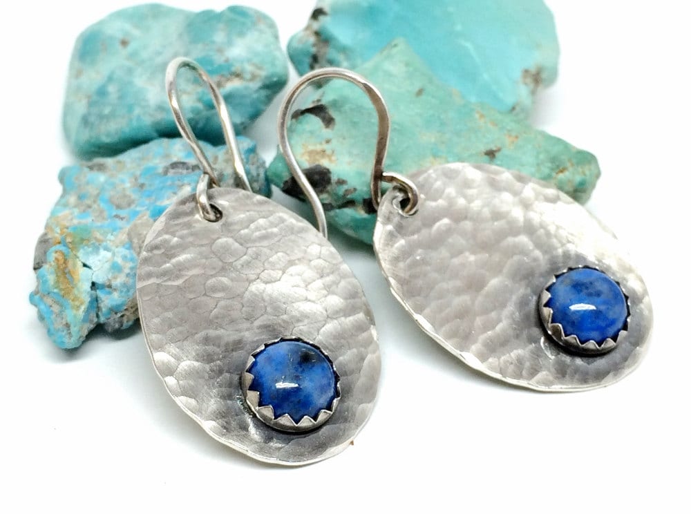 sterling Silber Edelstein Ohrringe, Blau Denim Lapis, Silber, Baumeln Ohrringe Für Frauen, Rustikaler Schmuck von Pintody