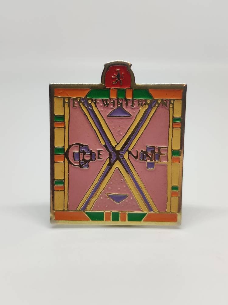 Henri Wintermans Cheyenne Zigarren Vintage Emaille Pin Abzeichen Henri Wintermans Cheyenne Zigarren Vintage Emaille Pin Abzeichen von PintopiaPintopia