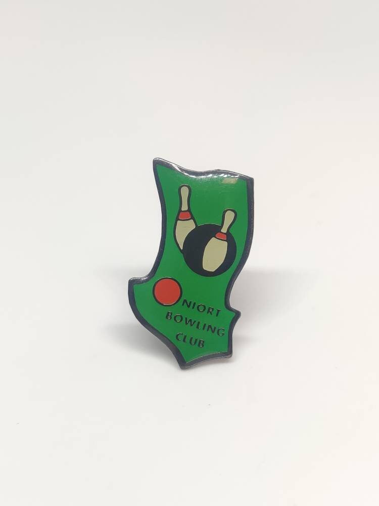 Niort Bowling Club Vintage Emaille Pin. Frankreich Niort Bowling Club Vintage Emaille Pin. Frankreich von PintopiaPintopia