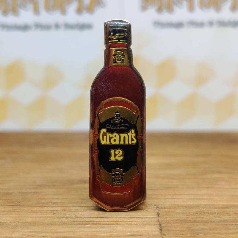 Vintage Emaille Grants 12 Whisky Pin Anstecker von PintopiaPintopia