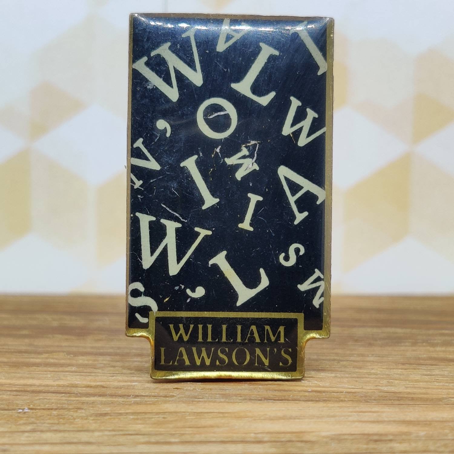 Vintage William Lawson Whisky Pin Retro Werbung Sammlerstück von PintopiaPintopia