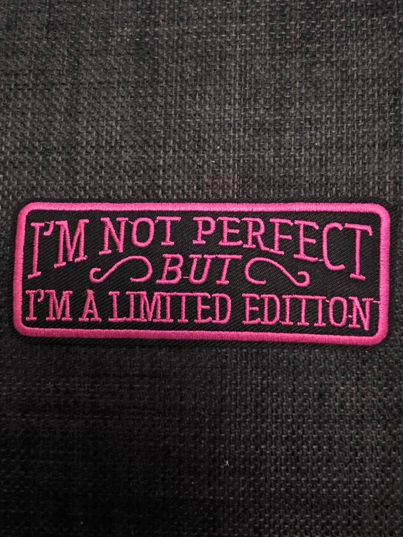 Not Perfect Bügelbild/Patch/Aufnäher von PinwareShop
