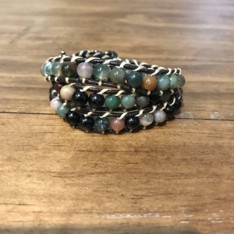 Benutzerdefinierte Lederwickelarmband Benutzerdefinierte Lederwickelarmband von PiperBijoux