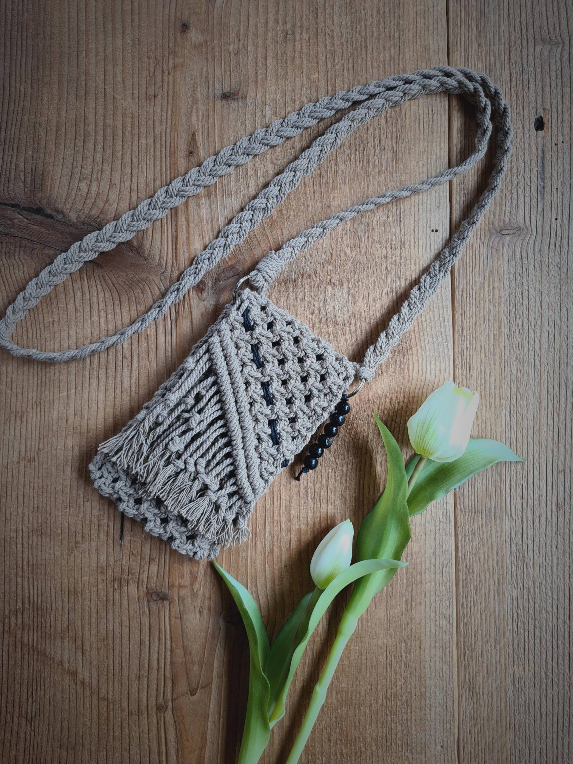 Handytasche/Handymakramee Umhängetasche Makrameetasche Crossover Tasche Beige /Crossoverbag von Piperwool