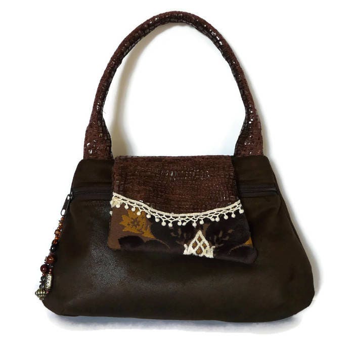 Einzigartige, Separate Und Exklusive Handtasche Aus Recyceltem Leder Mit Verwittertem Look. Braune Umhängetasche Im Vintage-Look Reißverschluss von PippiesDesign