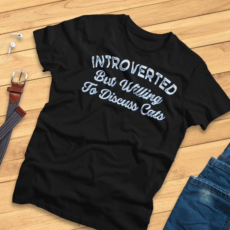 Introvertiert Aber Gesprächsbereit - Lustiges Introvertiertes T-Shirt von PipsArtworkAndShirts