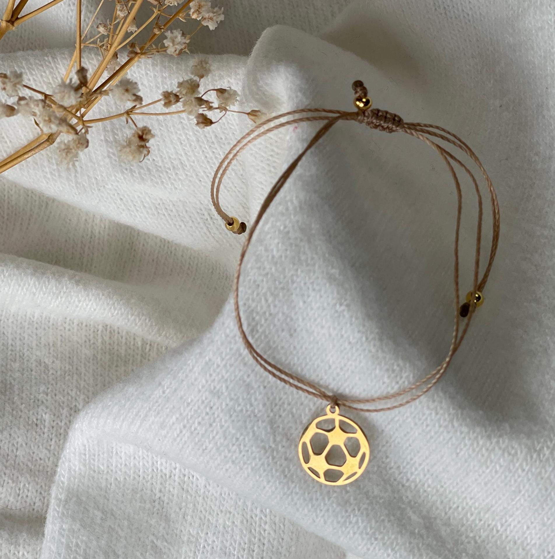 Armband Fußball Soccer Freundschaftsarmband Personalisierbar Geschenk Schmuck Perlenarmband Glücksbringer Sport Silber Gold von Pipspiration