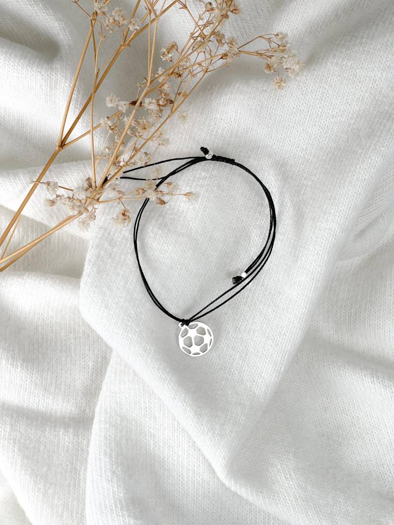 Armband Fußball Soccer Freundschaftsarmband Personalisierbar Geschenk Schmuck Perlenarmband Glücksbringer Sport Silber Gold von Pipspiration