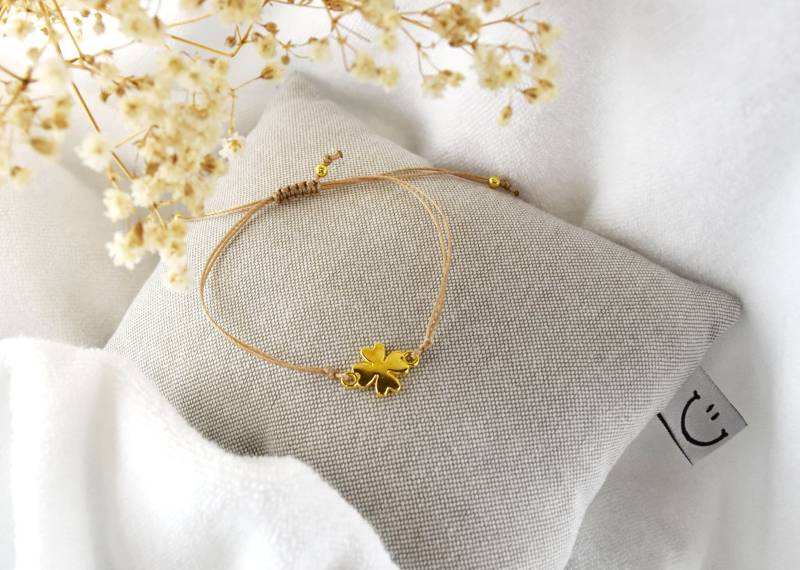 Armband Kleeblatt Glück Freundschaftsarmband Personalisierbar Geschenk Schmuck Perlenarmband Gold Liebe von Pipspiration