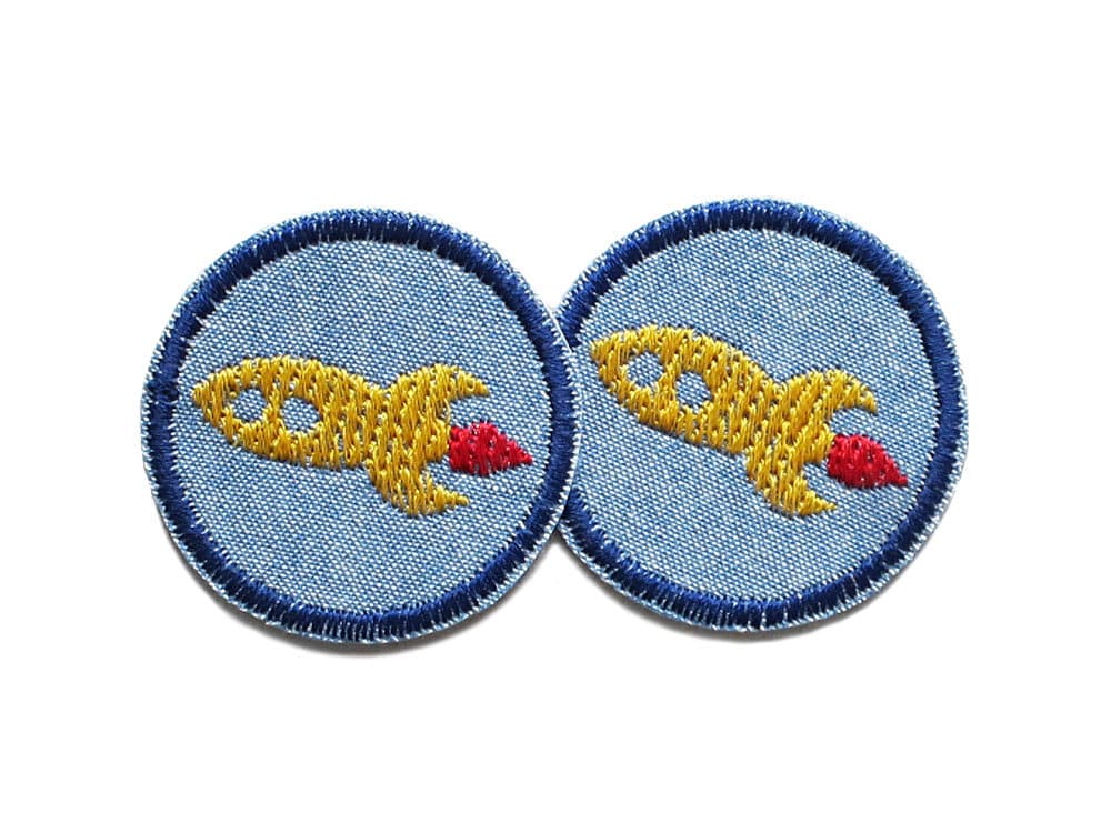 2 Mini Patches - Rakete, Flicken Zum Aufbügeln, 4 cm, Kleine Bügelflicken Raumschiff Goldgelb 2 Mini Patches - Rakete, Flicken Zum Aufbügeln, 4 cm, Kleine Bügelflicken Raumschiff Goldgelb von Piratenbande