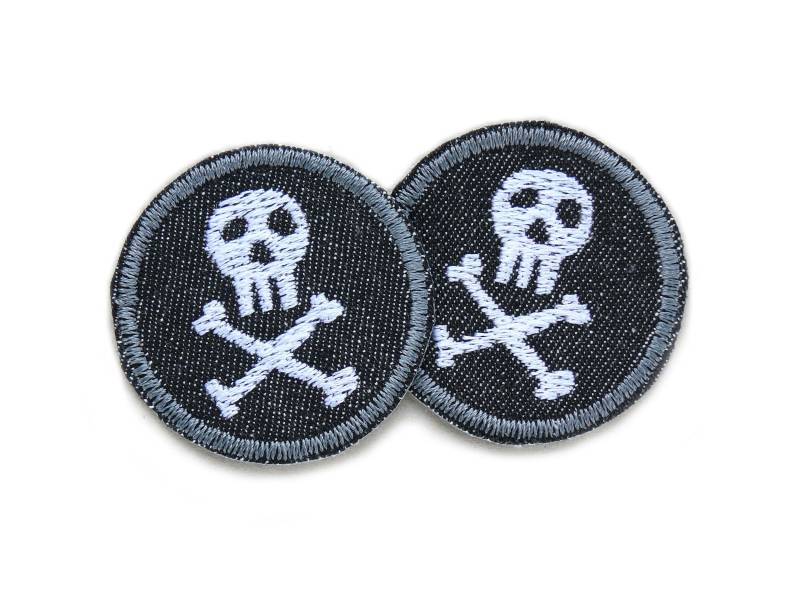 2 Mini Piraten Totenkopf Flicken Zum Aufbügeln, 4cm, Hosenflicken Aufnäher Aufbügeln von Piratenbande