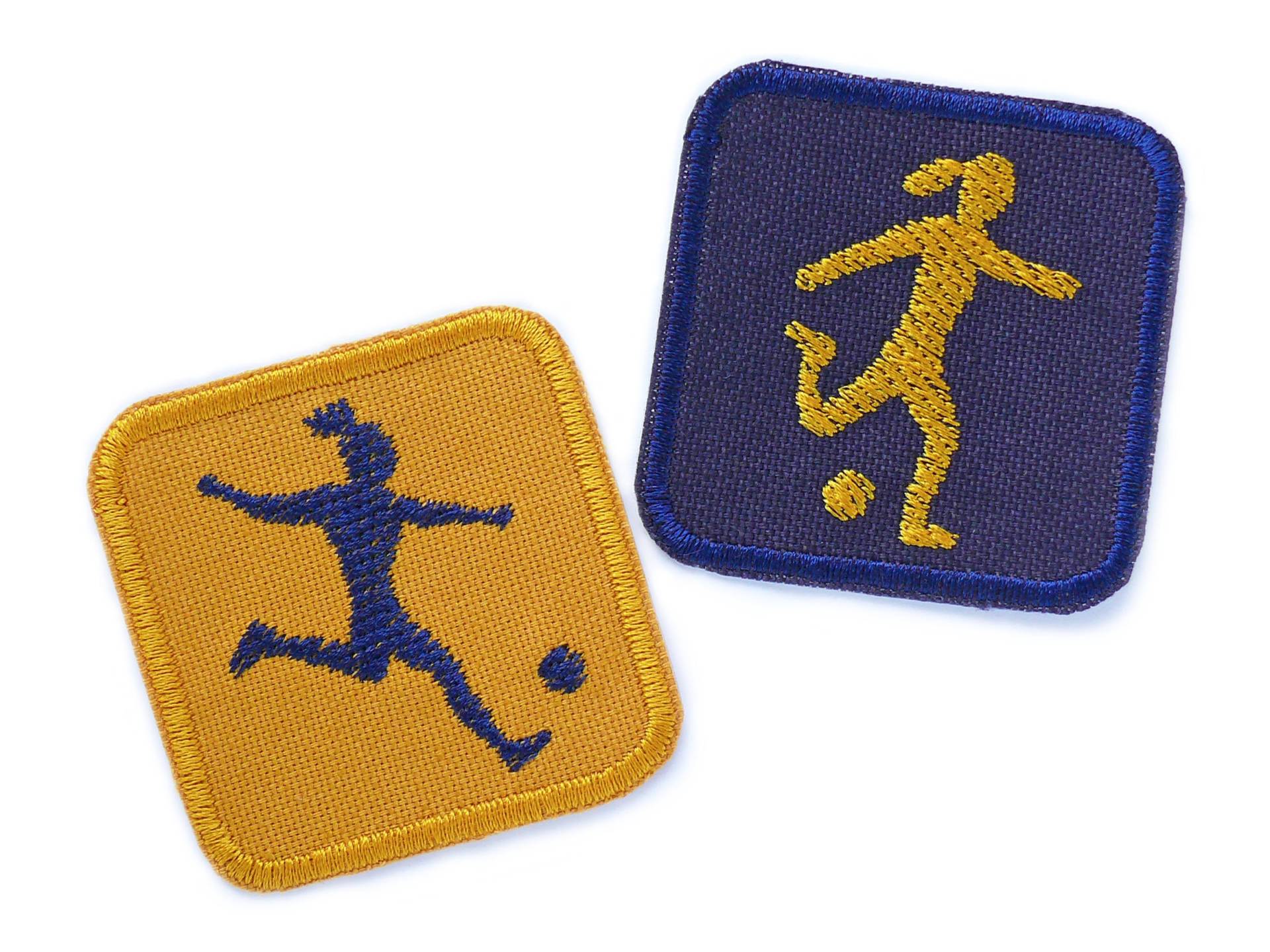 Fußball Fussballerin Patch, 5, 5 cm, Fußballspielerin Aufnäher Zum Aufbügeln Für Mädchen, 2 Farben Fußball Fussballerin Patch, 5, 5 cm, Fußballspielerin Aufnäher Zum Aufbügeln Für Mädchen, 2 Farben von Piratenbande