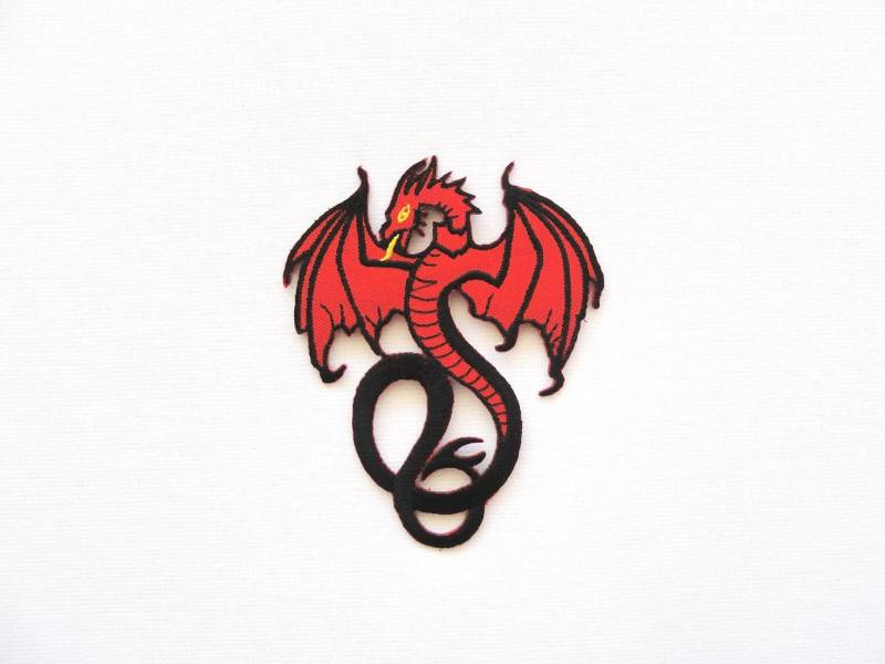 Bügelbild Drachen Patch Rot & Schwarz Applikation | 8.3 X 10.3 cm von Piratespatches