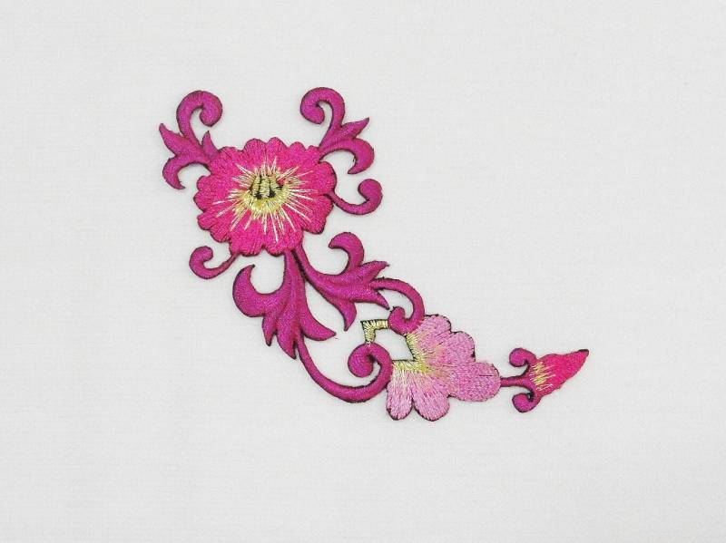 Bügelbild Gestickte Applikation | B 11 cm X H 5.5 cm von Piratespatches