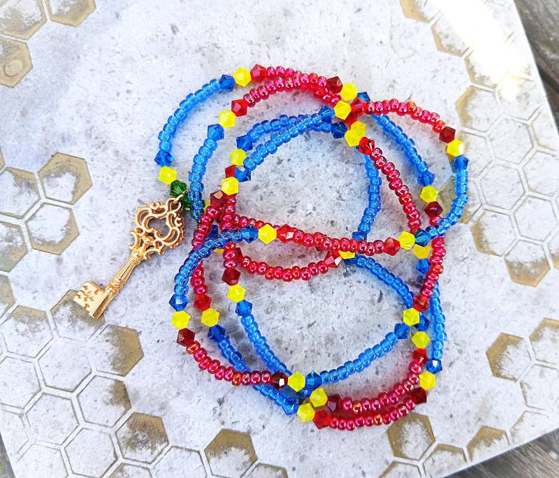Bettelkette Swarowski - Schlüssel Ibiza Neongelb Rot Blau Grün Gold Boho Hippie Perlen Miyuki Kette Modeschmuck 44cm Bettelkette Swarowski - Schlüssel Ibiza Neongelb Rot Blau Grün Gold Boho Hippie Perlen Miyuki Kette Modeschmuck 44cm von Ammerseeperle