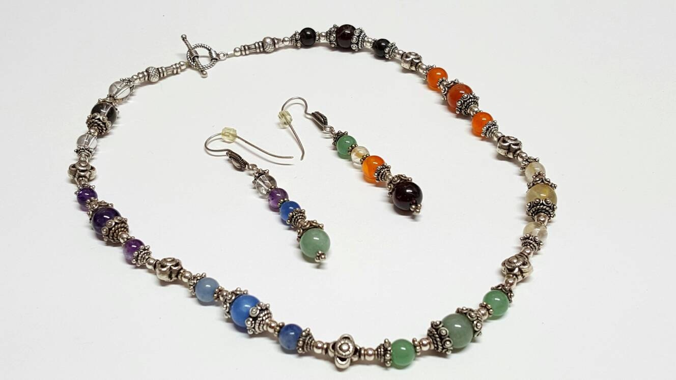 Echter Edelstein & Sterling Silber Chakra Balance Spiritueller Schmuck. Unisex Halskette/Ohrringe Set Mit Regenbogen Kristallperlen Als Yoga von PiscesGems