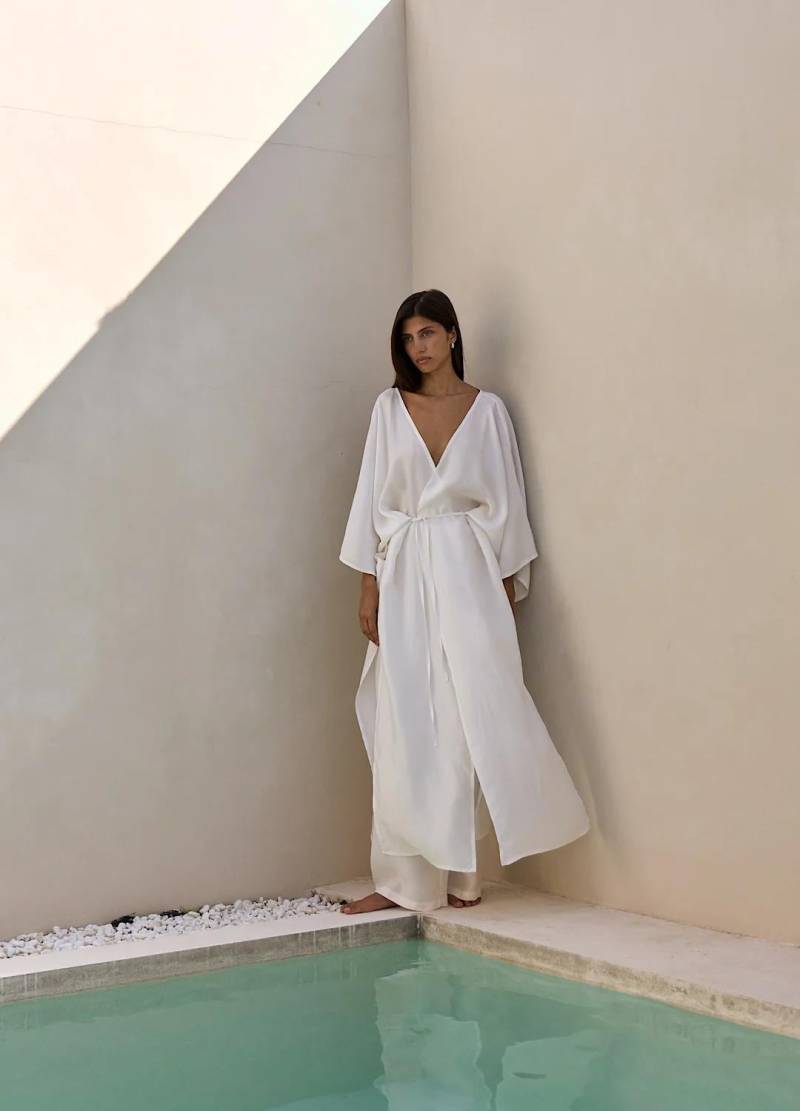 Kimono Robe Aus Satin, Lange Brautrobe, Hochzeitsmorgen, Weiße Satinrobe Für Die Braut, Brautjungfer, Bereit Ist von PiureStore