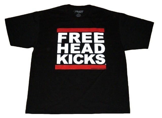 Free Head Kicks T-Shirt Free Head Kicks T-Shirt von FreeHeadkicks