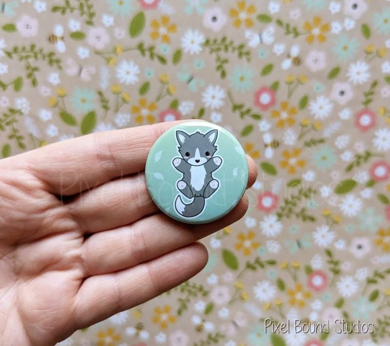 Chibi Süßer Wolf 3, 8 cm Button von PixelBoundStudios