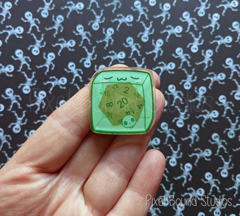 Süßer Gallerten Würfel D20 Acryl Pin von PixelBoundStudios