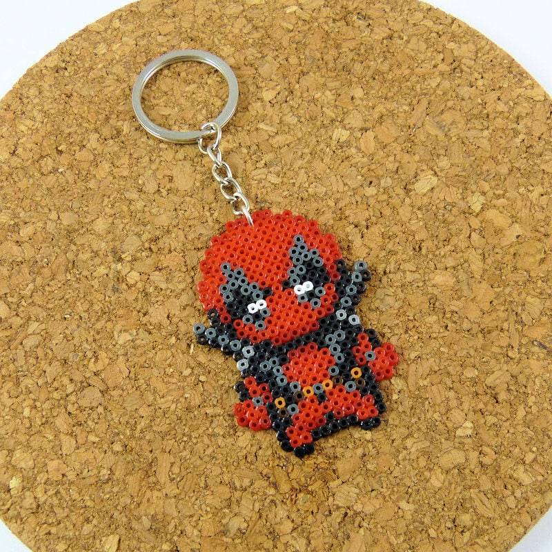 Deadpool Schlüsselanhänger - Magnet Ohrringe Geschenk Für Nerd Und Geek von PixelNerdEU