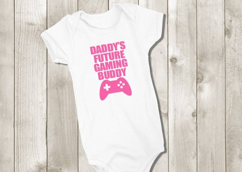 Daddy's Future Gaming Buddy Body - Gamer Baby Outfit Schwangerschaftsankündigung Geek Girl Shower Geschenk von PixelPerfectCS