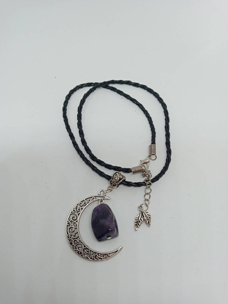 Lila Mond Charm Armband von PixieEmCrafts