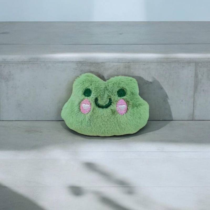 Cute Frog Plush Pin, Soft Furry Bag Adorable Gift For Kids Adults Handmade von PixiePopGifts