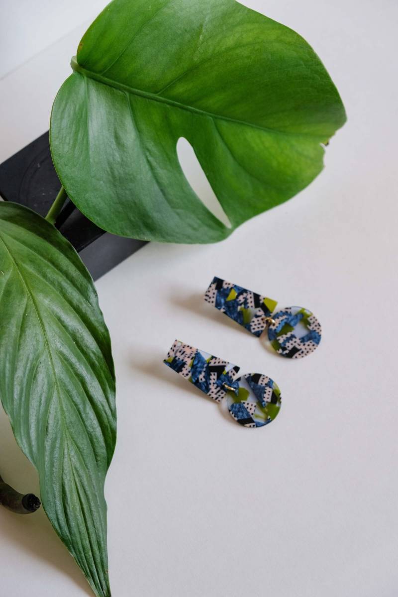 Iris, Mittlere Ohrringe in Cellulose Acetat von Pizpireta