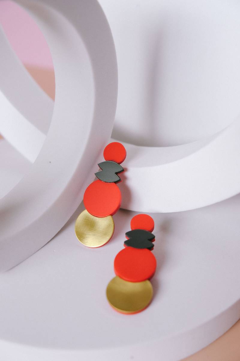 Totem Nº1, Ohrringe in Cellulose Acetat, Geometrisch, Leichte Ohrringe, Nicht Schwer von Pizpireta