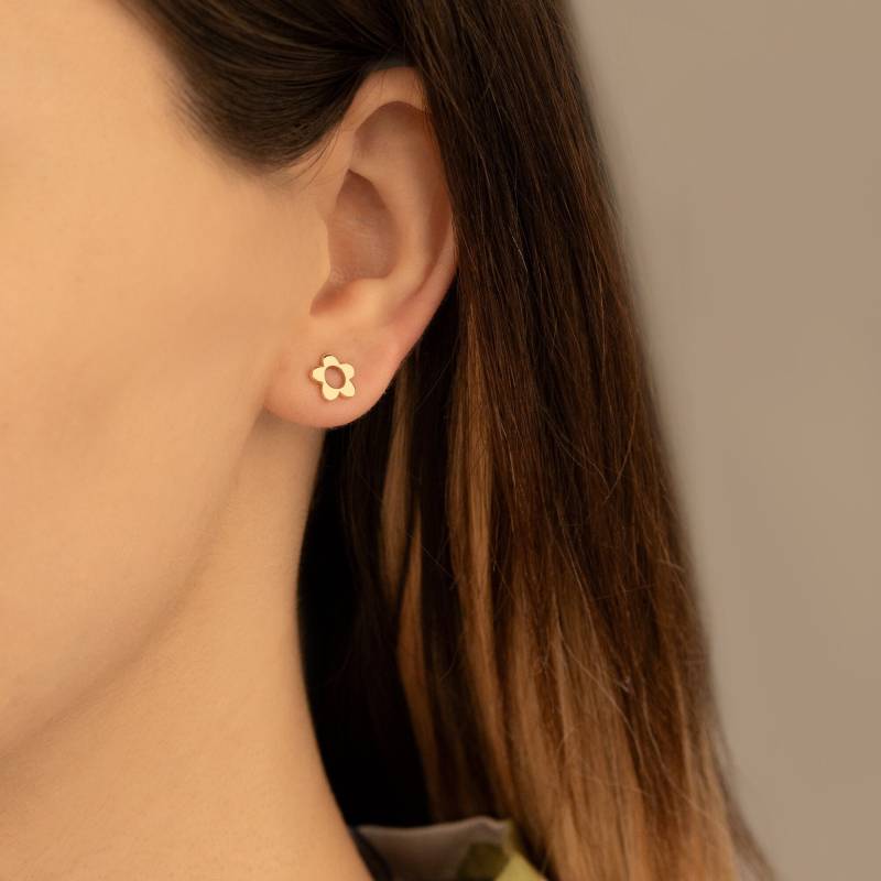 Gold Daisy Ohrstecker - Sommer Schmuck Handgemachte Aushöhlen Blume Geschenk Für Sie 925 Sterling Silber Zierliche Glück Ohrringe von PizumiLondon